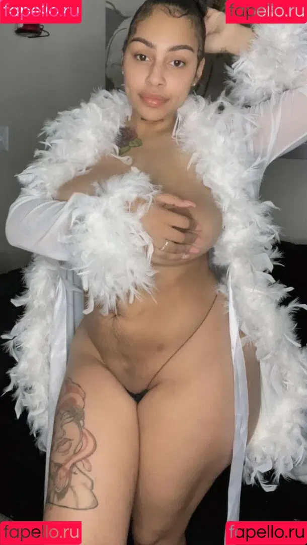 FineAssYonna Onlyfans Photo Gallery 