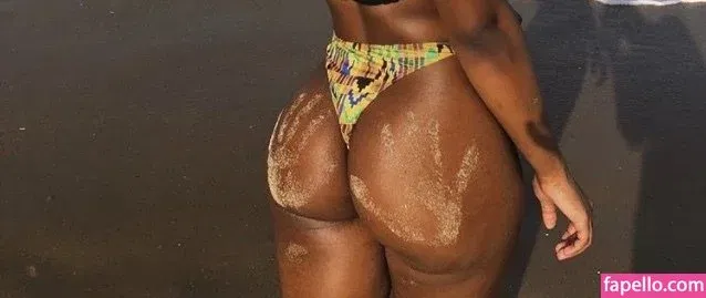 FineAssYonna Onlyfans Photo Gallery 