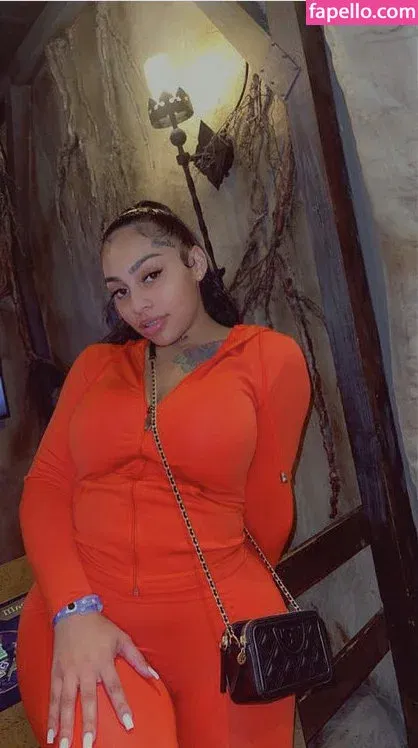 FineAssYonna Onlyfans Photo Gallery 