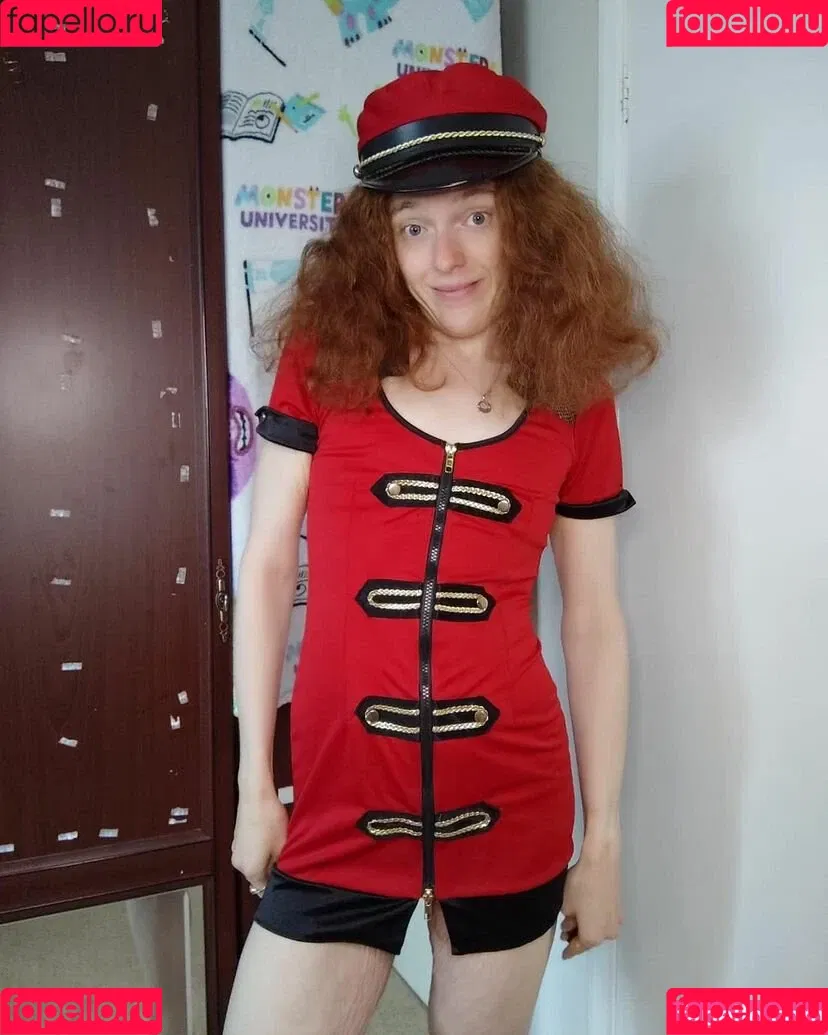 Kinky Ginger Onlyfans Photo Gallery 