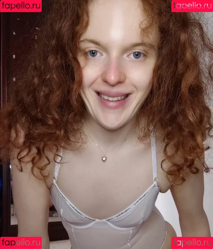 Kinky Ginger Onlyfans Photo Gallery 