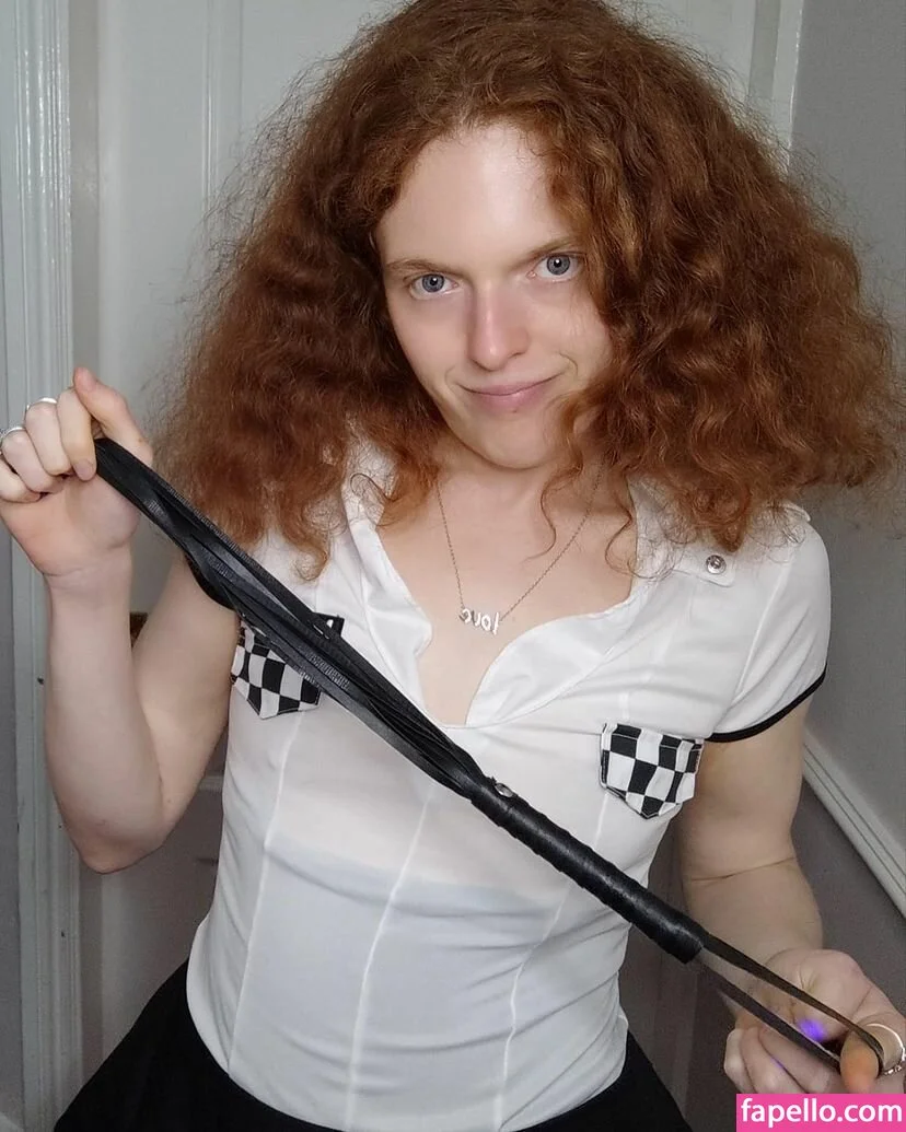 Kinky Ginger Onlyfans Photo Gallery 