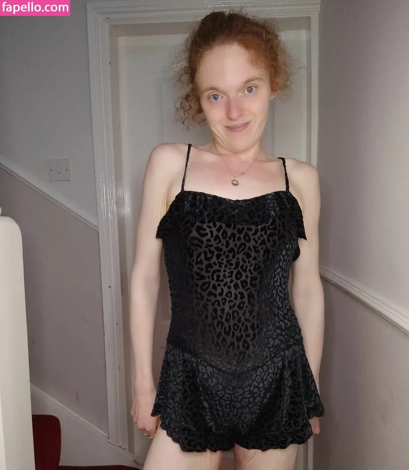 Kinky Ginger Onlyfans Photo Gallery 