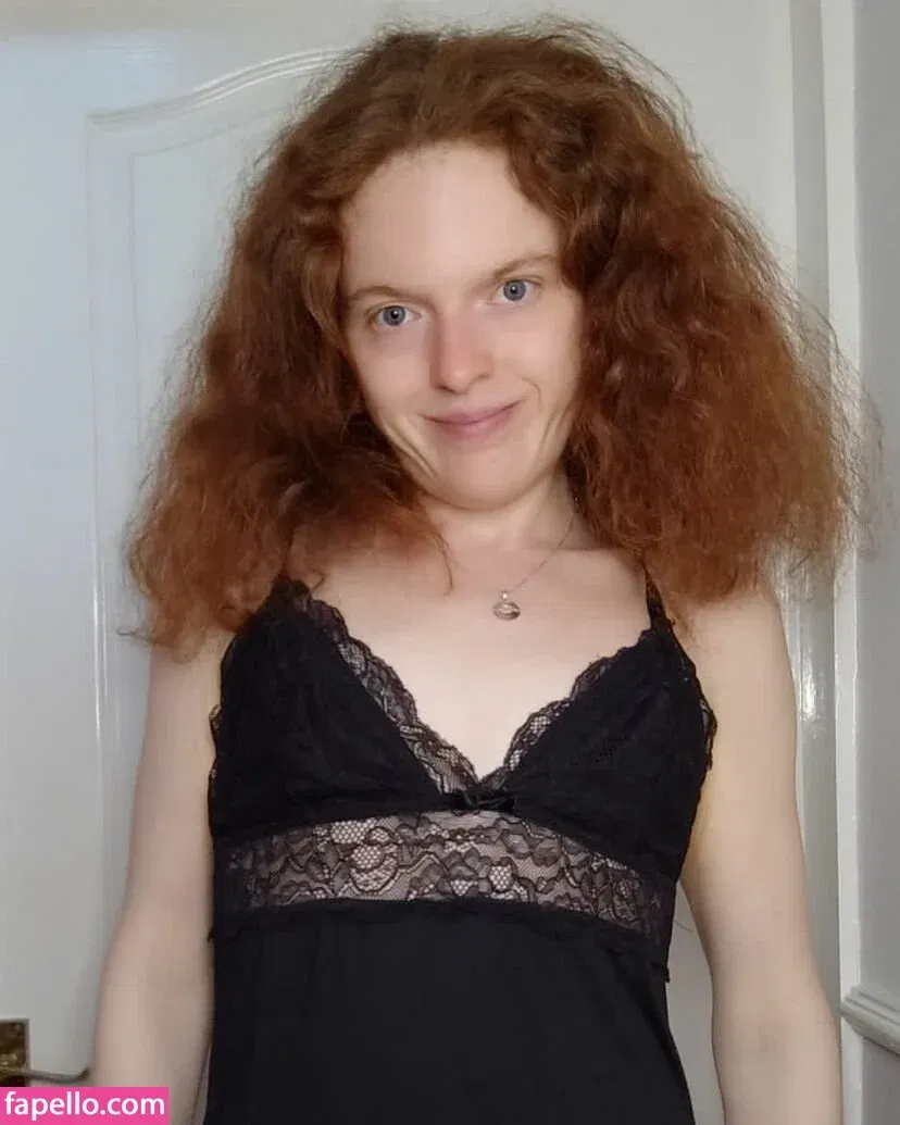 Kinky Ginger Onlyfans Photo Gallery 