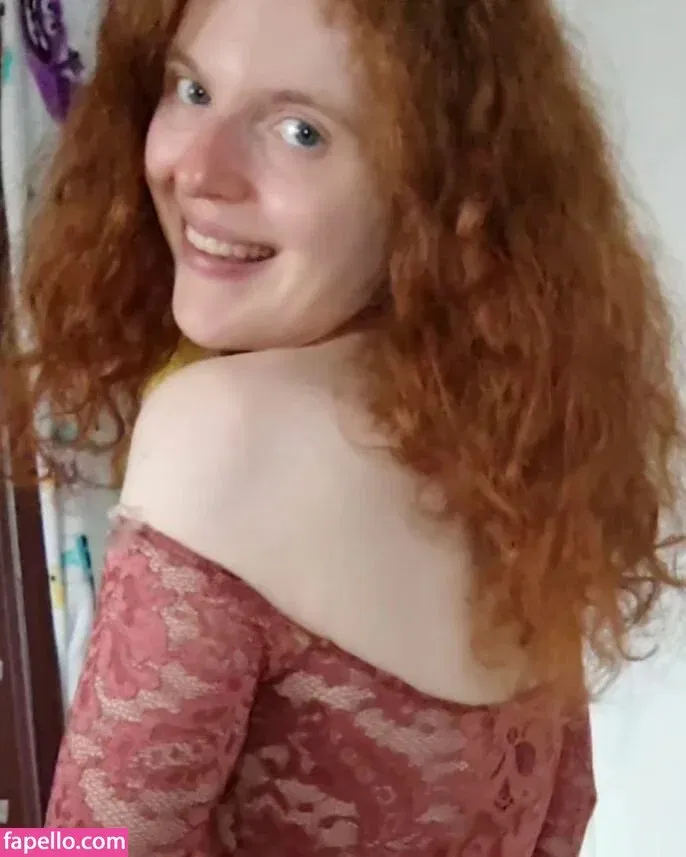 Kinky Ginger Onlyfans Photo Gallery 