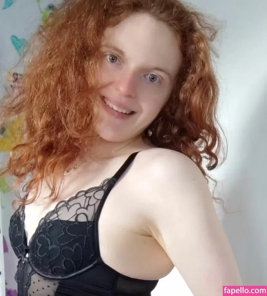 Kinky Ginger Onlyfans Photo Gallery 