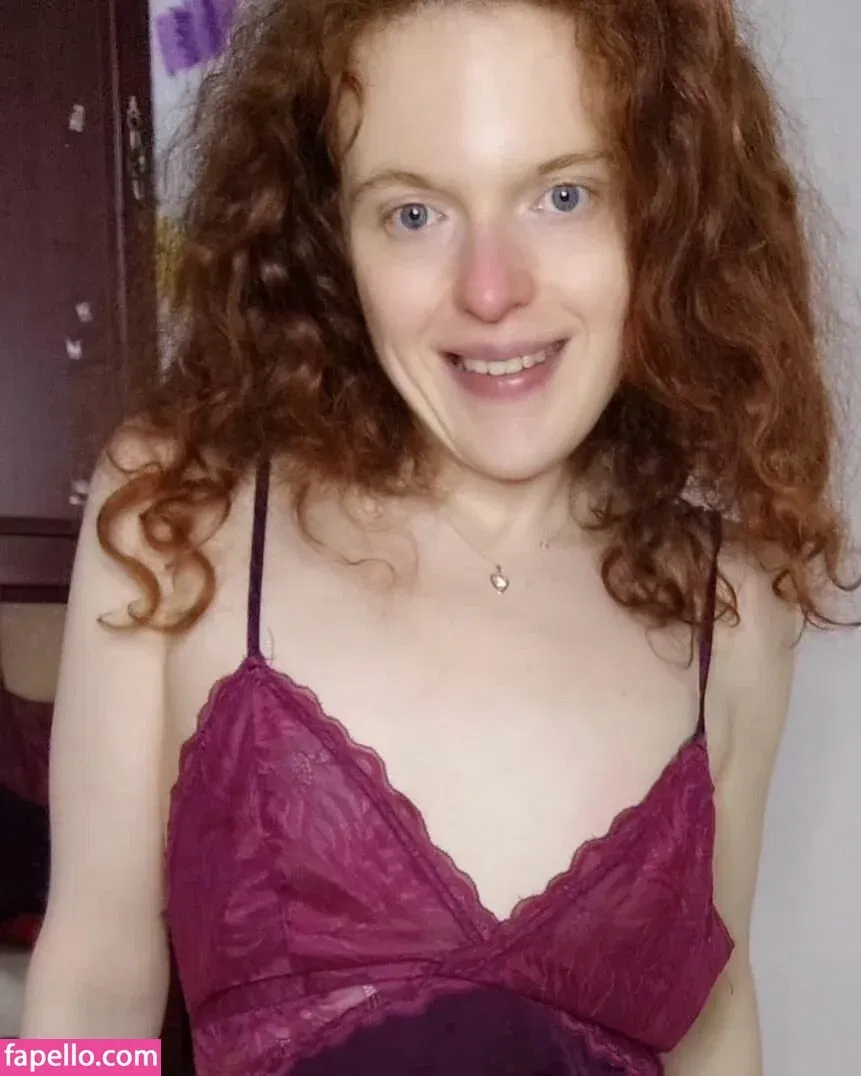 Kinky Ginger Onlyfans Photo Gallery 
