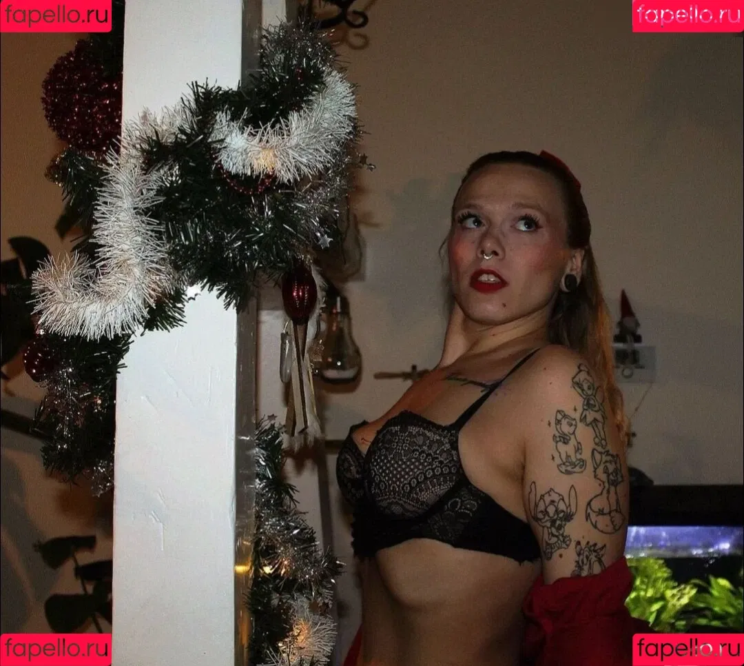 vanny_flowerchild Onlyfans Photo Gallery 