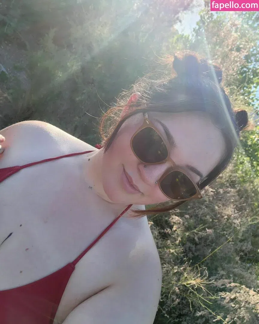 Layla Mitchell Onlyfans Photo Gallery 