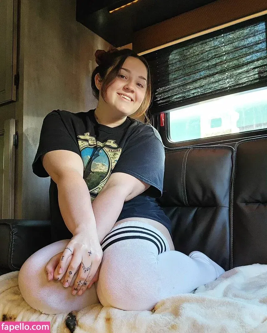 Layla Mitchell Onlyfans Photo Gallery 