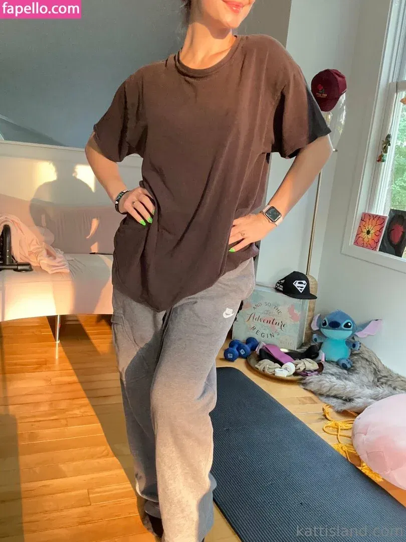 Cumkitten99 Onlyfans Photo Gallery 