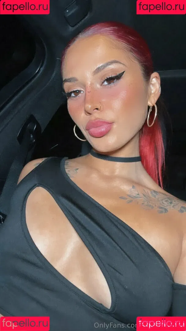 ssheistoriaa Onlyfans Photo Gallery 