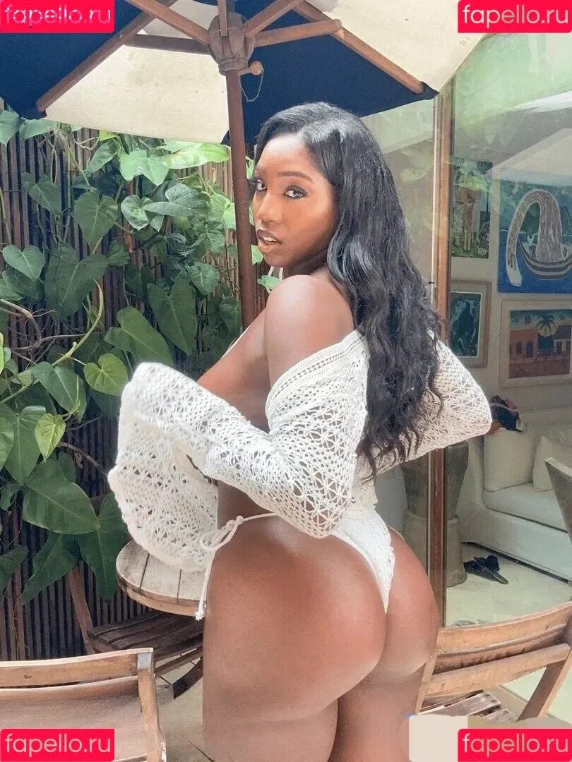 Ellie The Empress Onlyfans Photo Gallery 