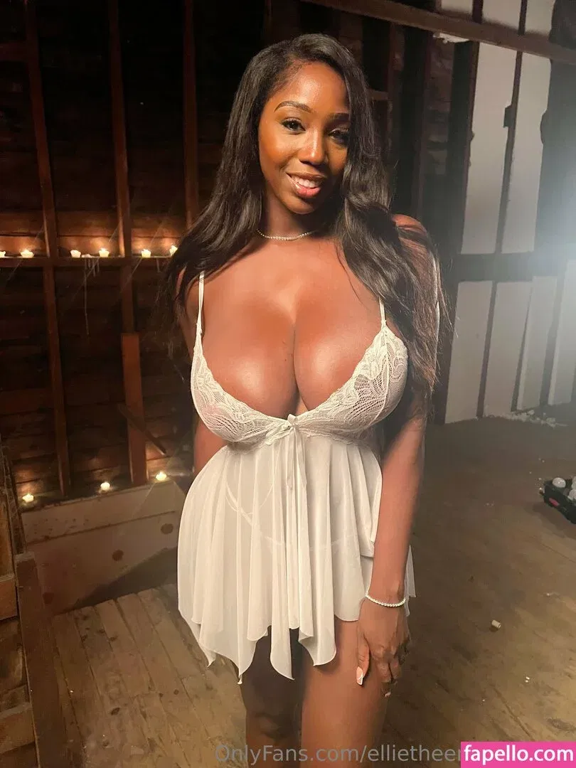 Ellie The Empress Onlyfans Photo Gallery 