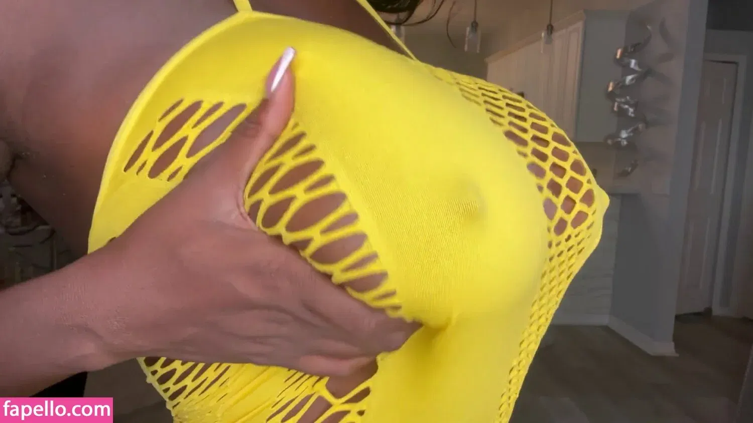 Ellie The Empress Onlyfans Photo Gallery 