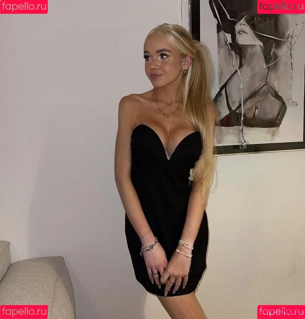 Carla Wiedbrauk Onlyfans Photo Gallery 