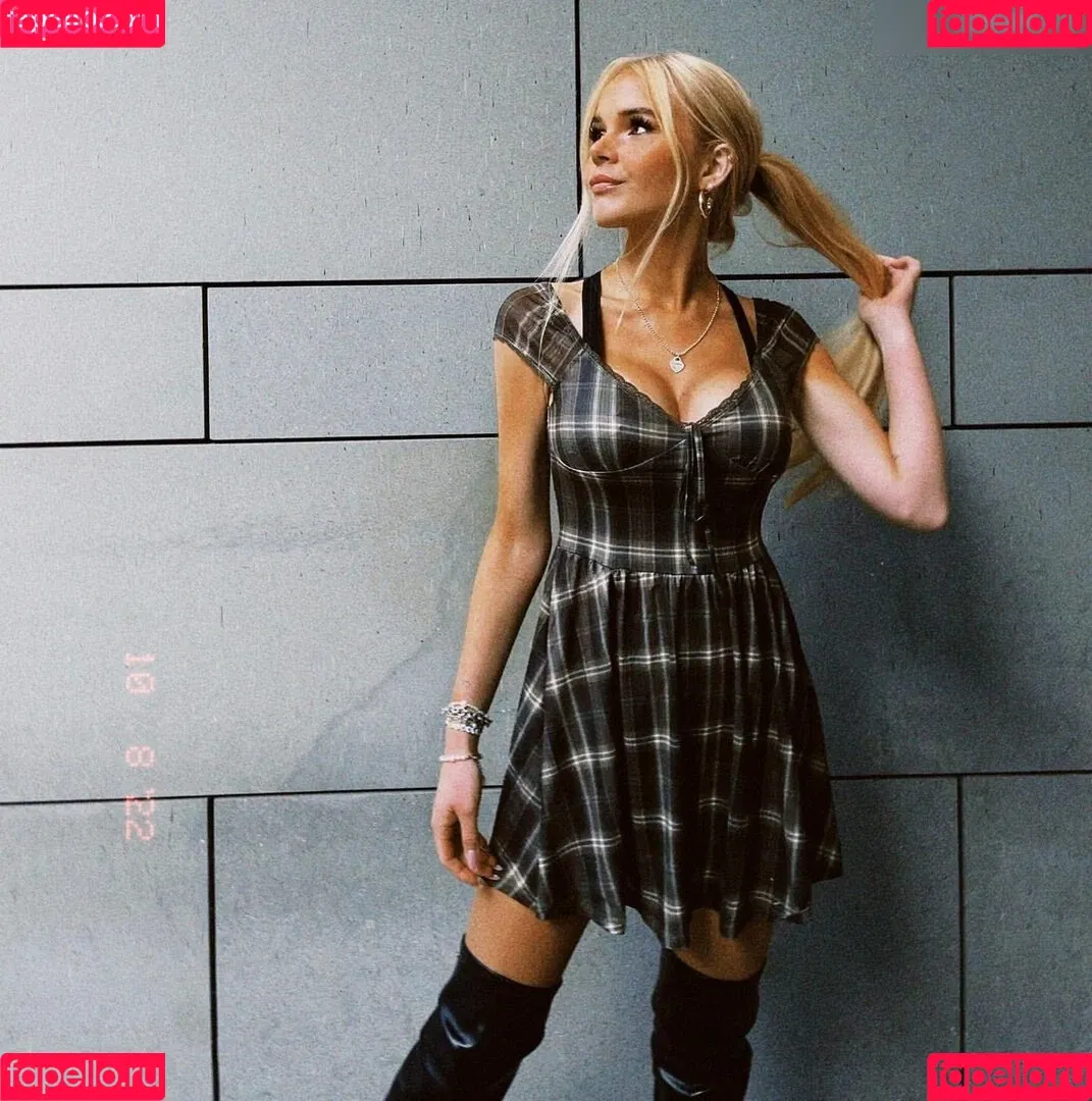 Carla Wiedbrauk Onlyfans Photo Gallery 
