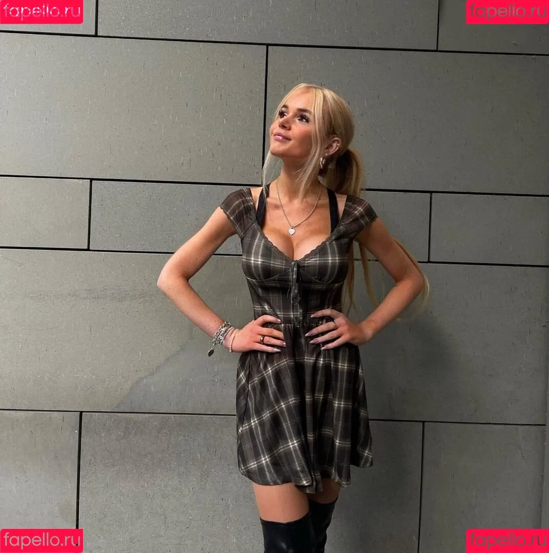 Carla Wiedbrauk Onlyfans Photo Gallery 