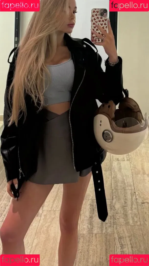 Carla Wiedbrauk Onlyfans Photo Gallery 