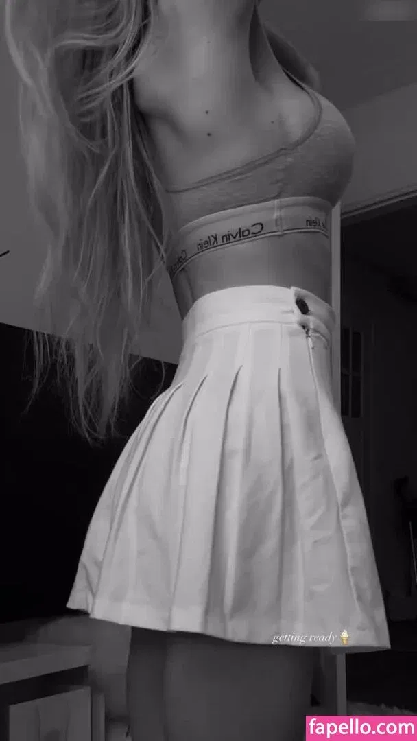 Carla Wiedbrauk Onlyfans Photo Gallery 