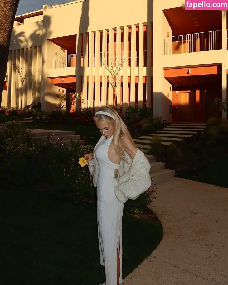 Carla Wiedbrauk Onlyfans Photo Gallery 