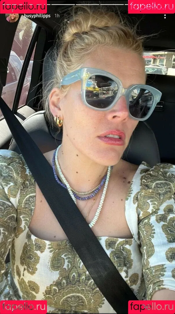 Busy Phillips Onlyfans Photo Gallery 
