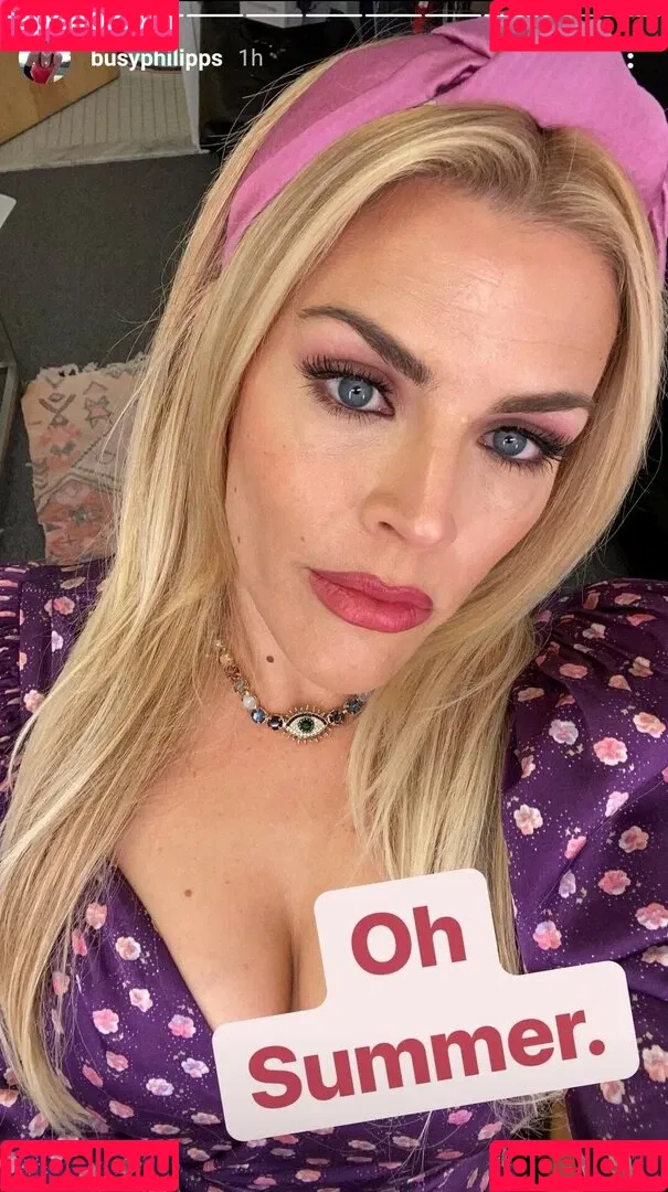 Busy Phillips Onlyfans Photo Gallery 