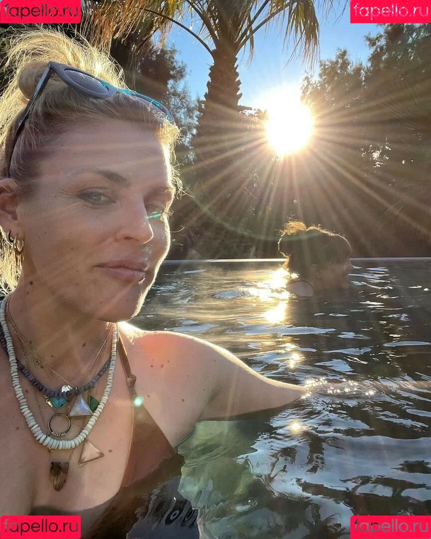 Busy Phillips Onlyfans Photo Gallery 