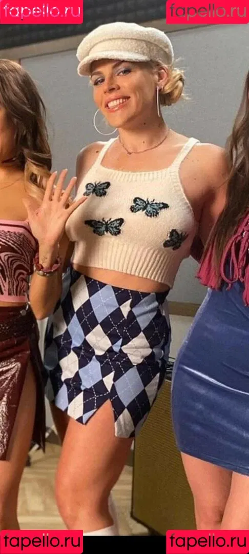 Busy Phillips Onlyfans Photo Gallery 