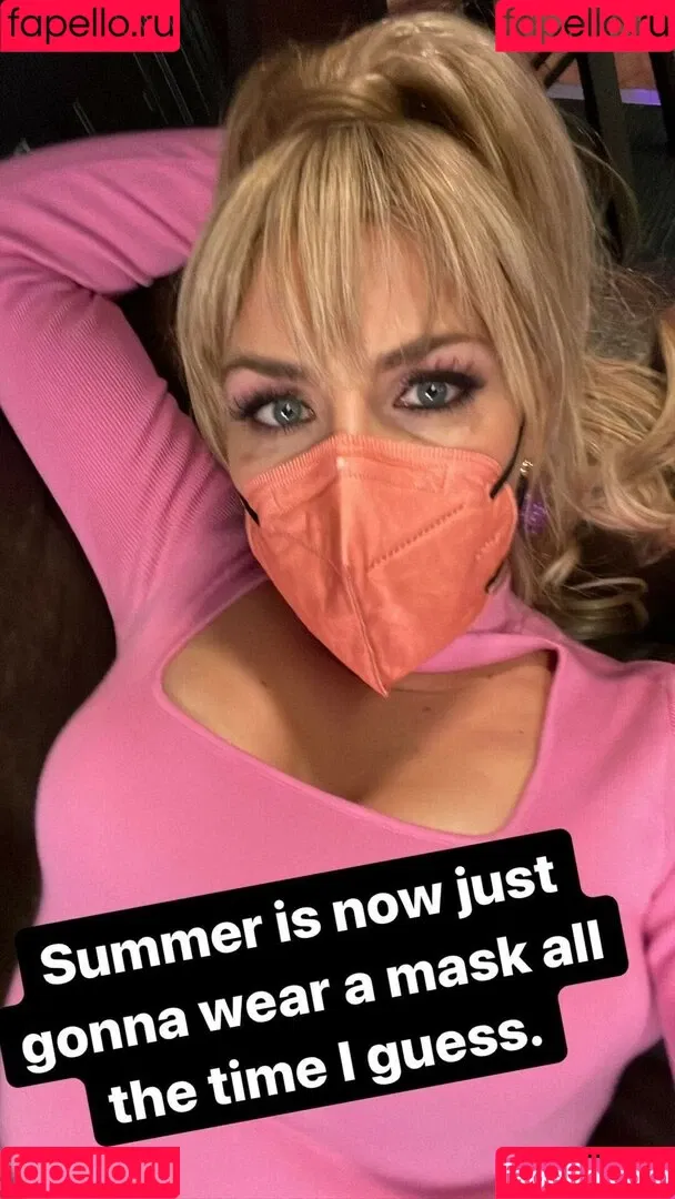 Busy Phillips Onlyfans Photo Gallery 