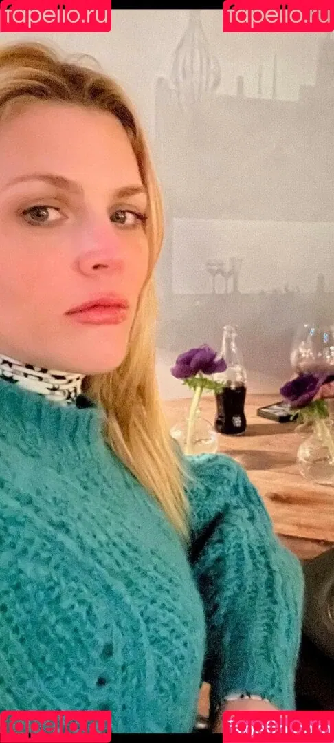 Busy Phillips Onlyfans Photo Gallery 