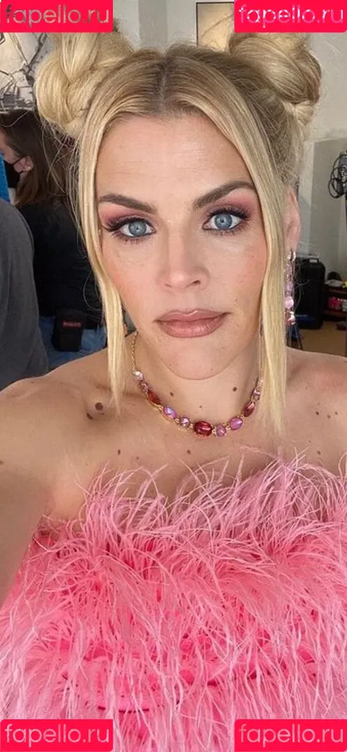 Busy Phillips Onlyfans Photo Gallery 