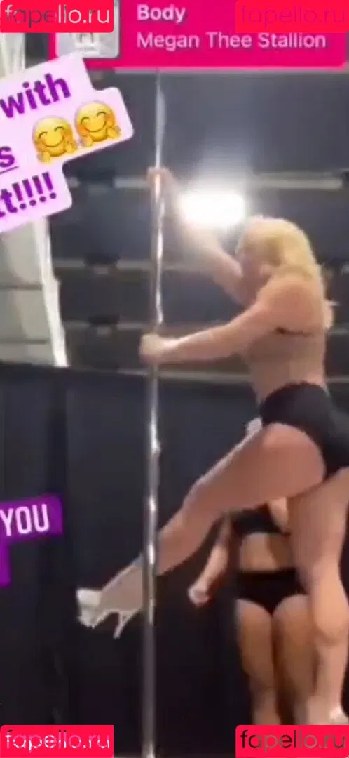 Busy Phillips Onlyfans Photo Gallery 