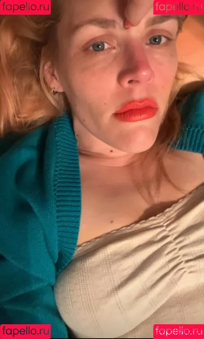 Busy Phillips Onlyfans Photo Gallery 