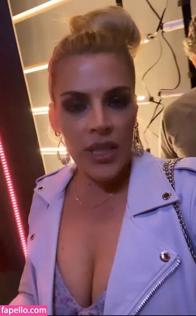 Busy Phillips Onlyfans Photo Gallery 