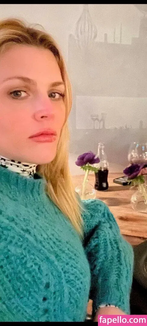 Busy Phillips Onlyfans Photo Gallery 