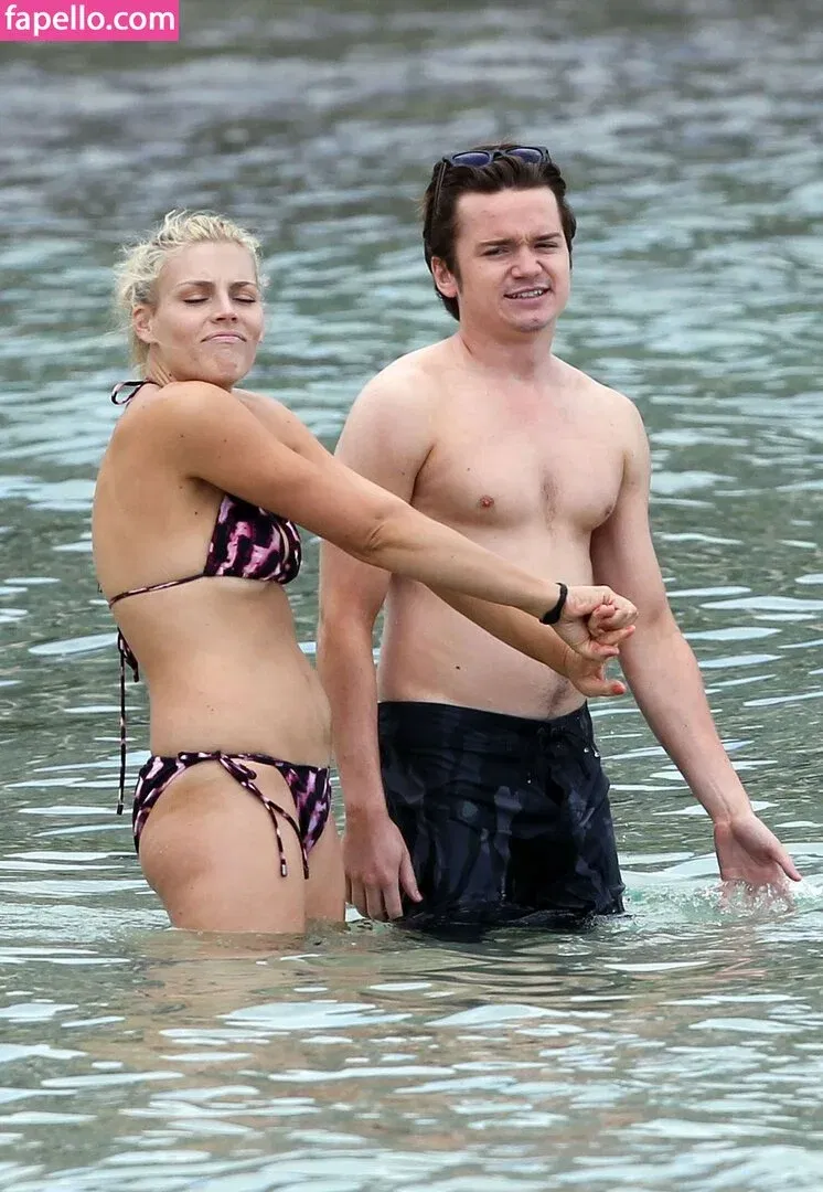 Busy Phillips Onlyfans Photo Gallery 