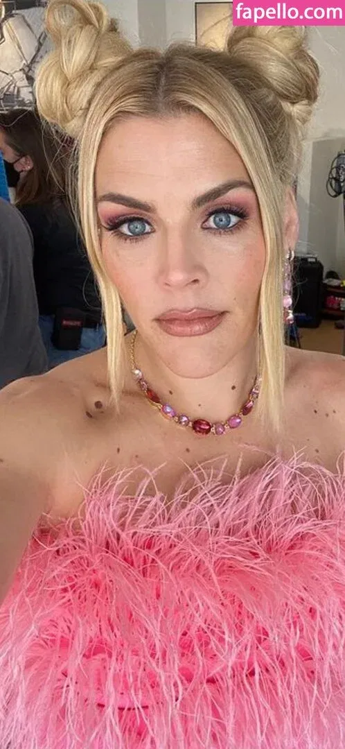 Busy Phillips Onlyfans Photo Gallery 