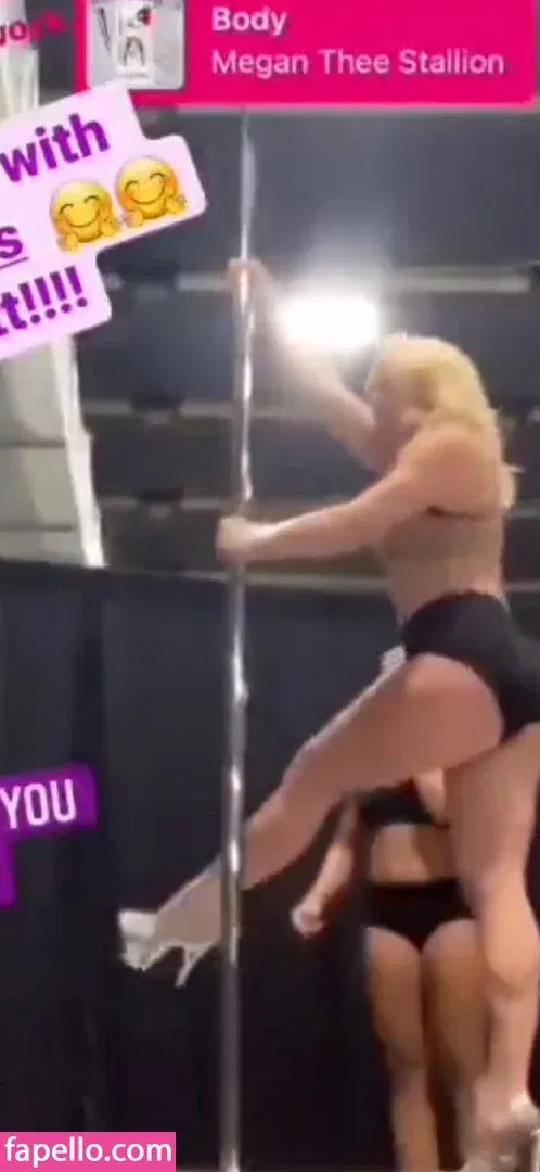 Busy Phillips Onlyfans Photo Gallery 