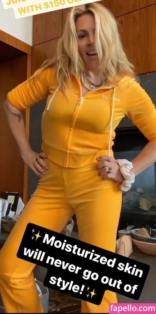 Busy Phillips Onlyfans Photo Gallery 