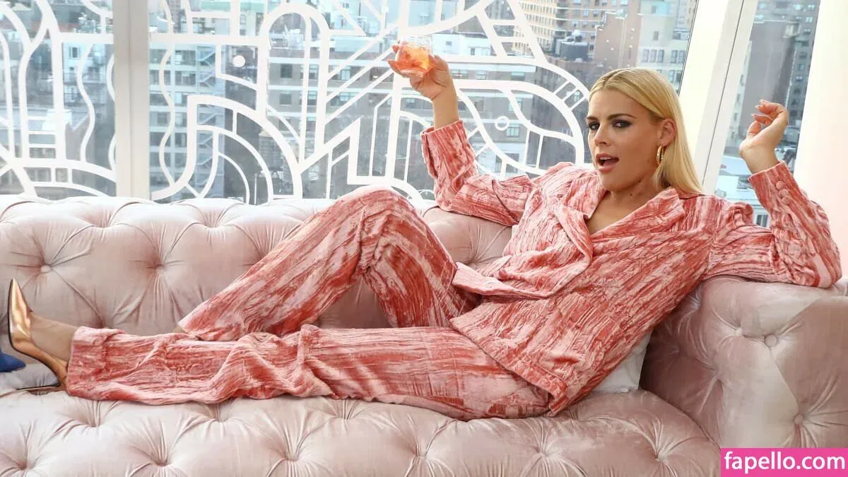 Busy Phillips Onlyfans Photo Gallery 