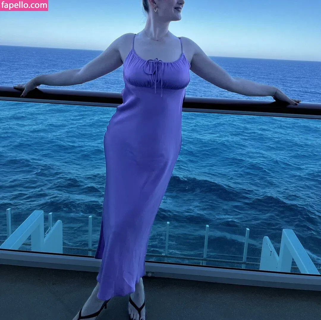 Regan Wiles Onlyfans Photo Gallery 