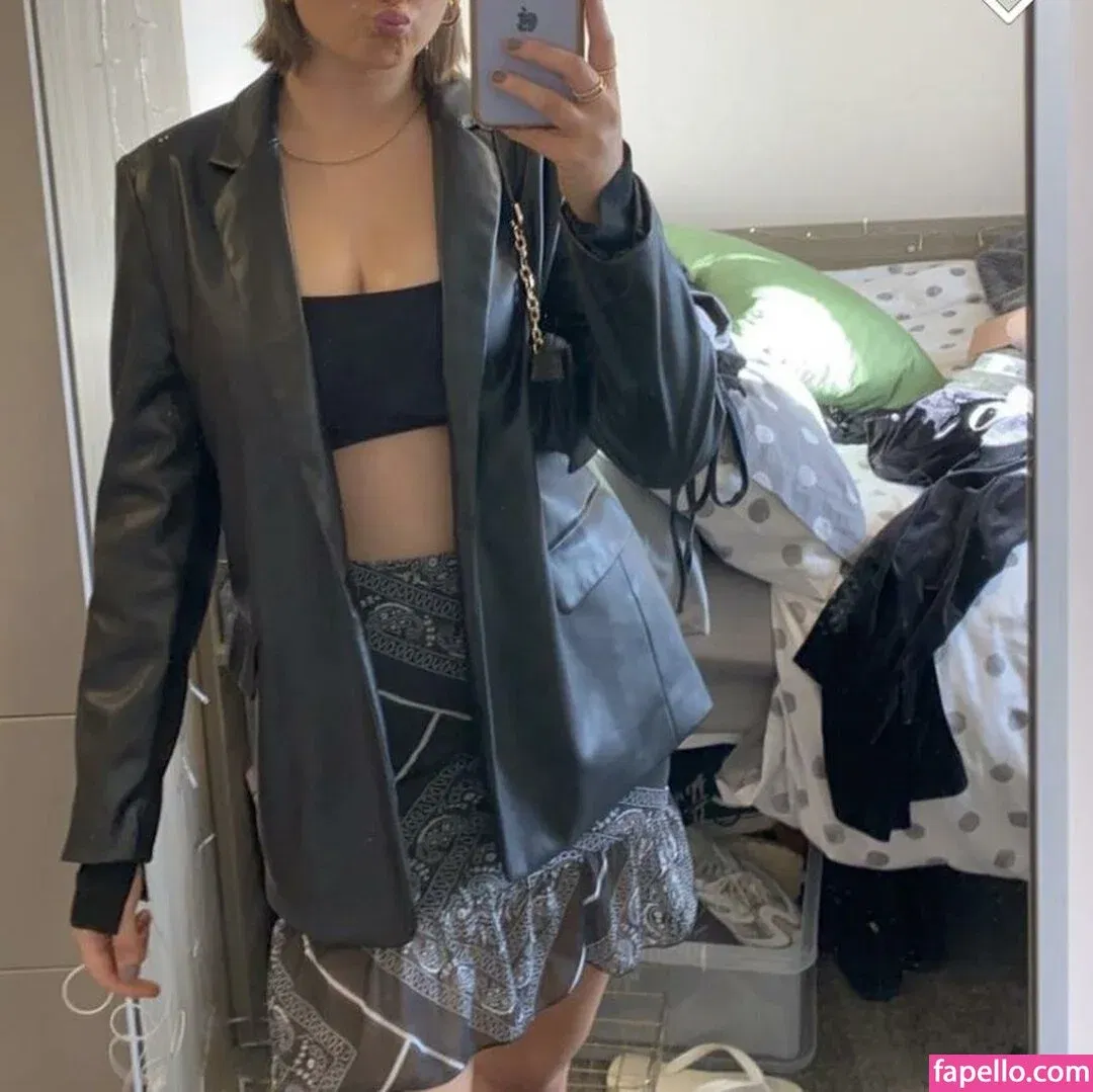 Regan Wiles Onlyfans Photo Gallery 