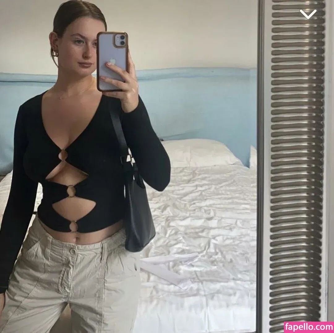 Regan Wiles Onlyfans Photo Gallery 