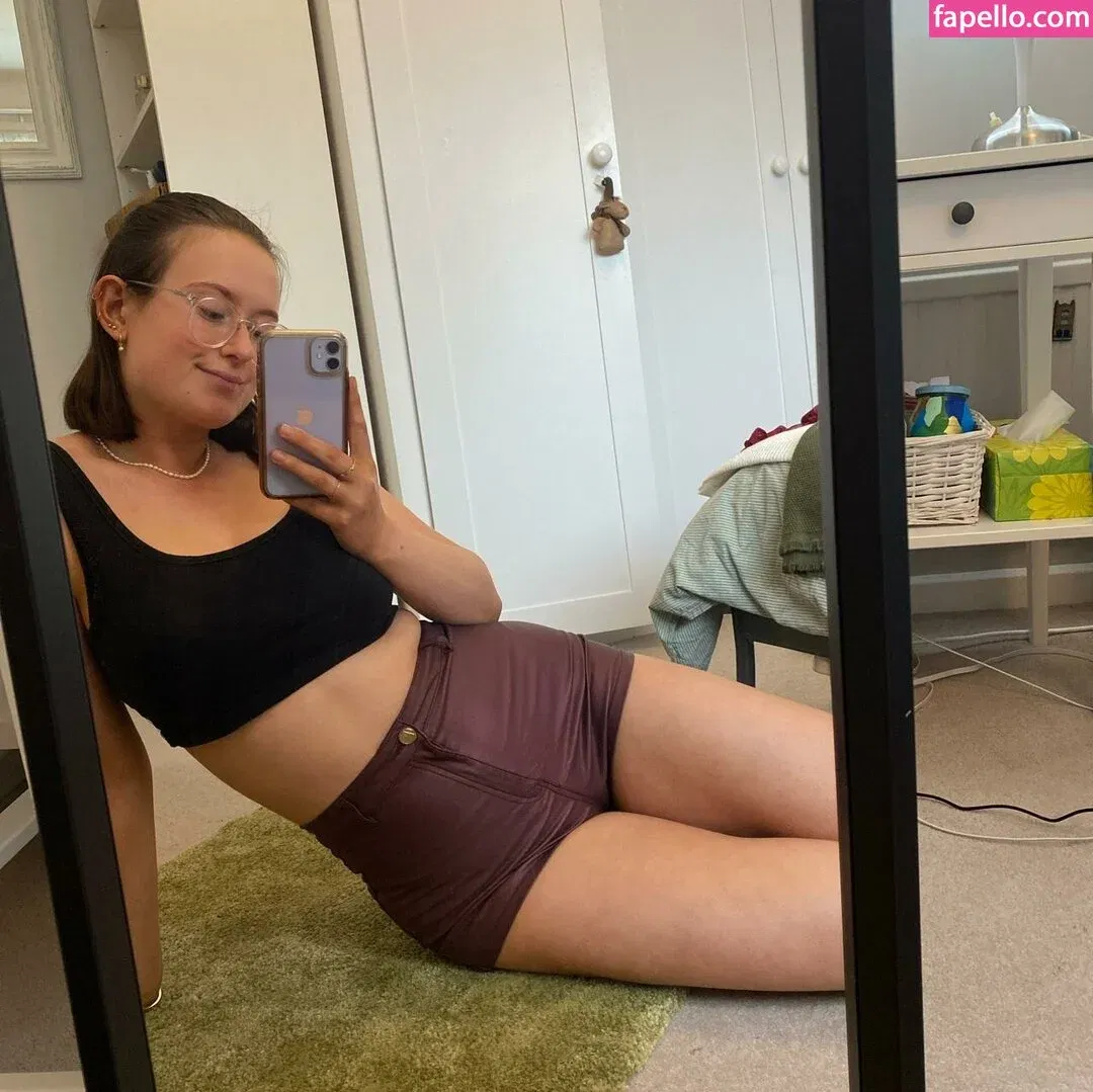 Regan Wiles Onlyfans Photo Gallery 