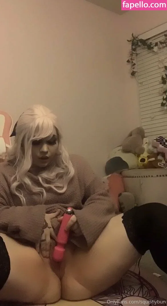 squishybunx Onlyfans Photo Gallery 