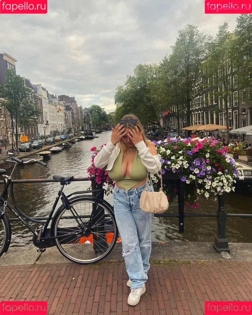 Stefanie Onlyfans Photo Gallery 