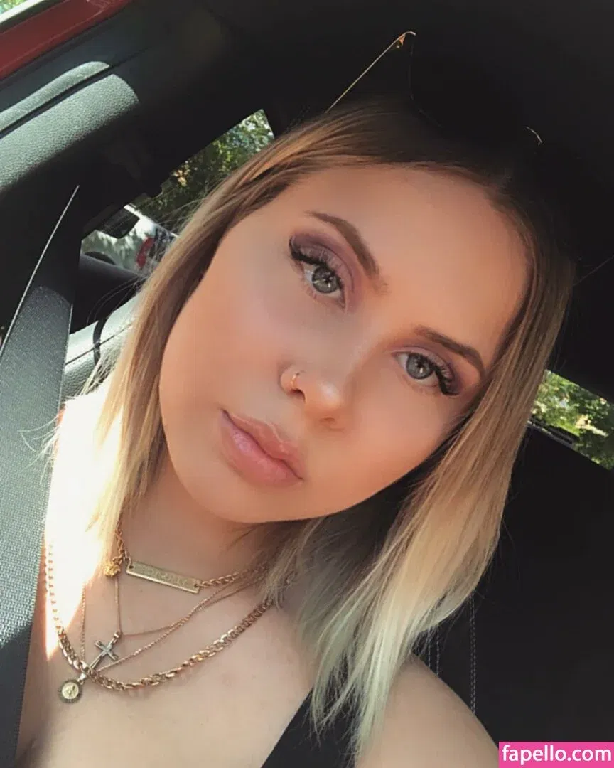 Stefanie Onlyfans Photo Gallery 