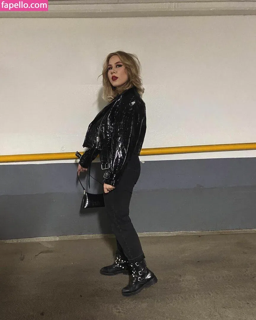 Stefanie Onlyfans Photo Gallery 