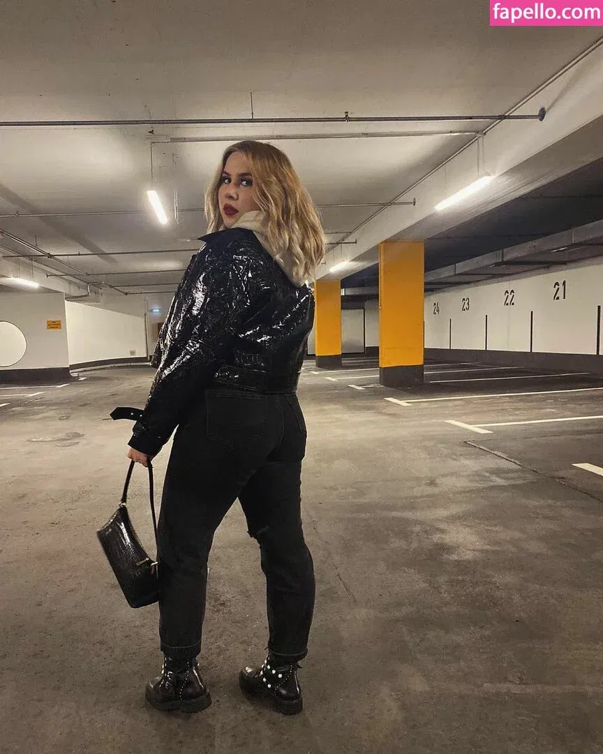 Stefanie Onlyfans Photo Gallery 